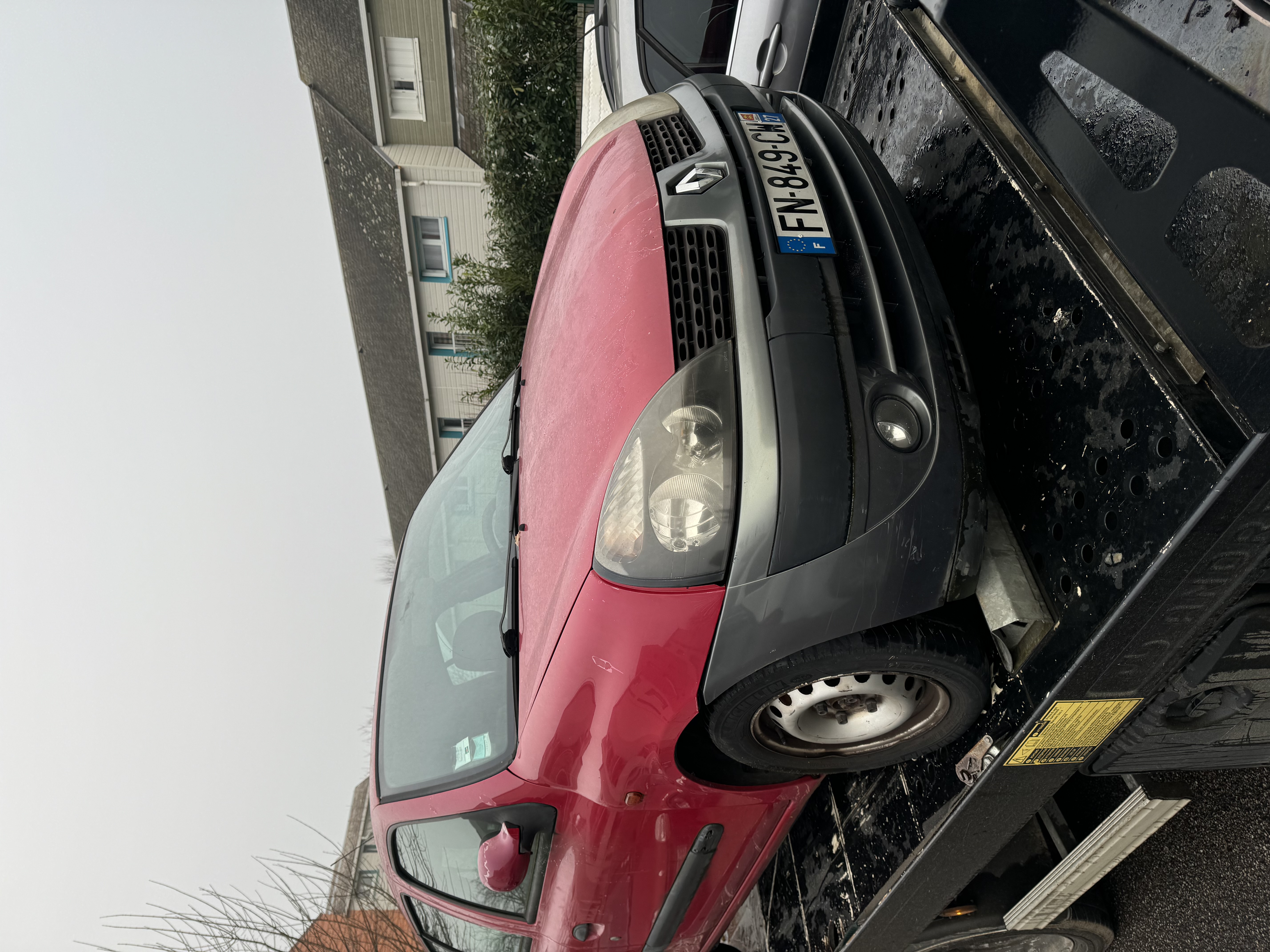 RENAULT CLIO 1.5DCI K9K-700 POUR PIÈCES