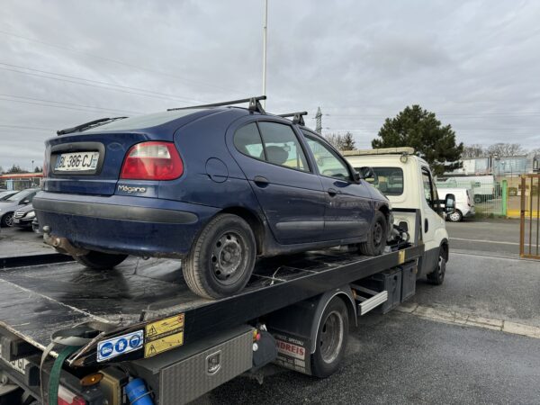 Renault Mégane 1.9 D F8Q_620 – Image 3